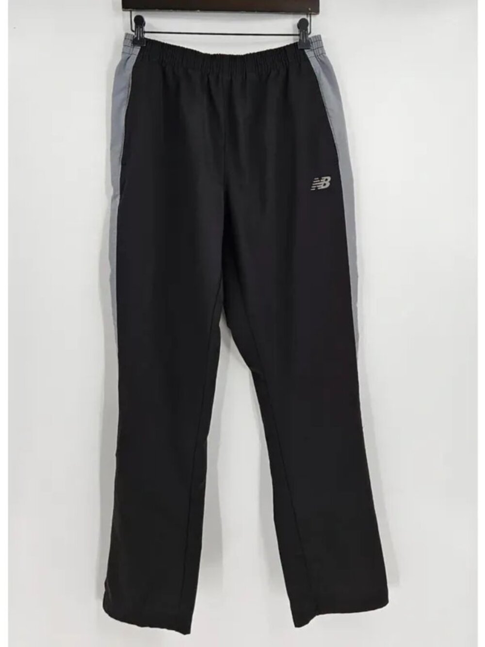 New Balance Men’s Black Gray Track Pants Size L Ankle Zip Athletic Running